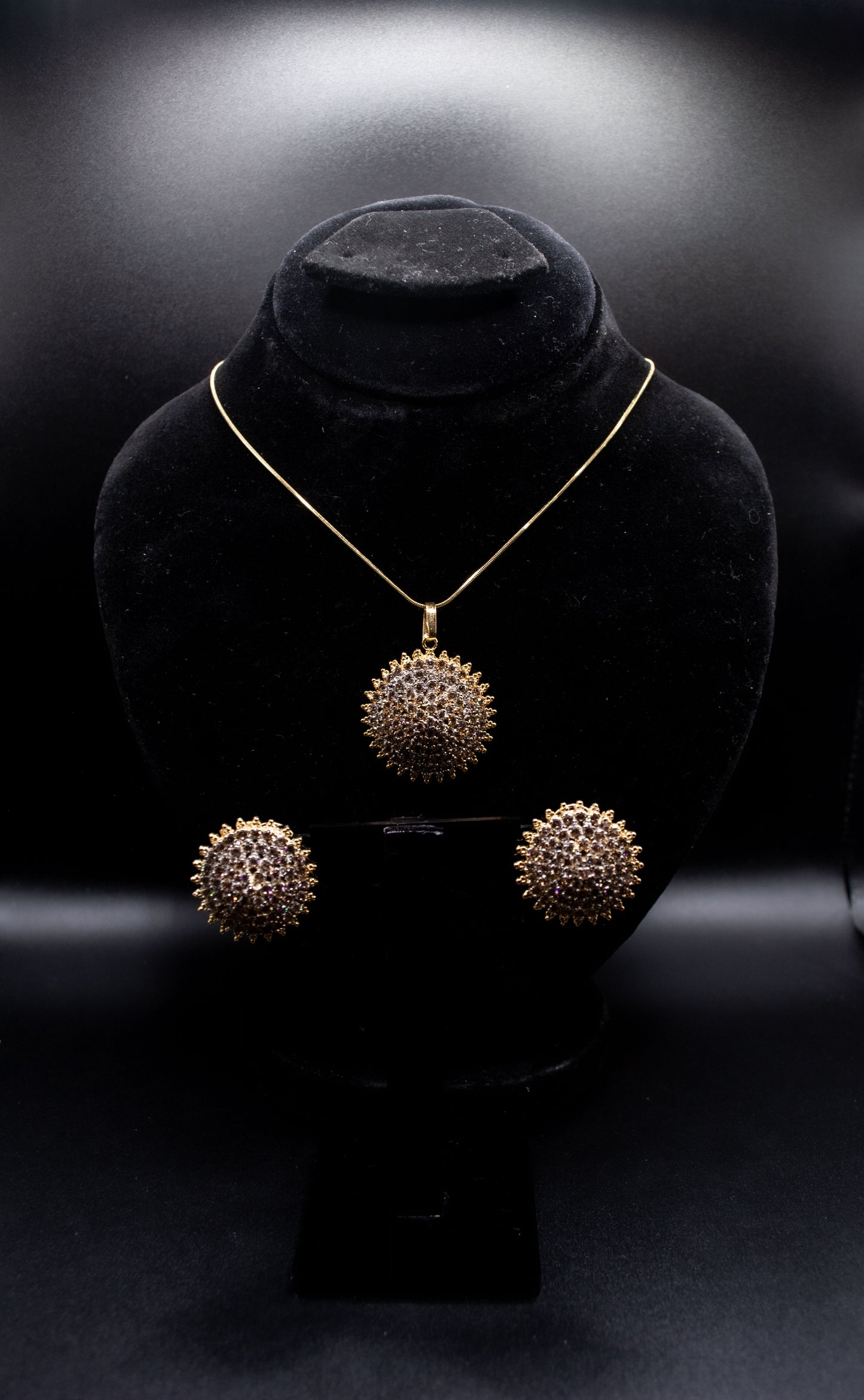 Zircon Gold Plated 3D Circular Earrings, Adjustable Ring Pendant Jewelry Gift Set.