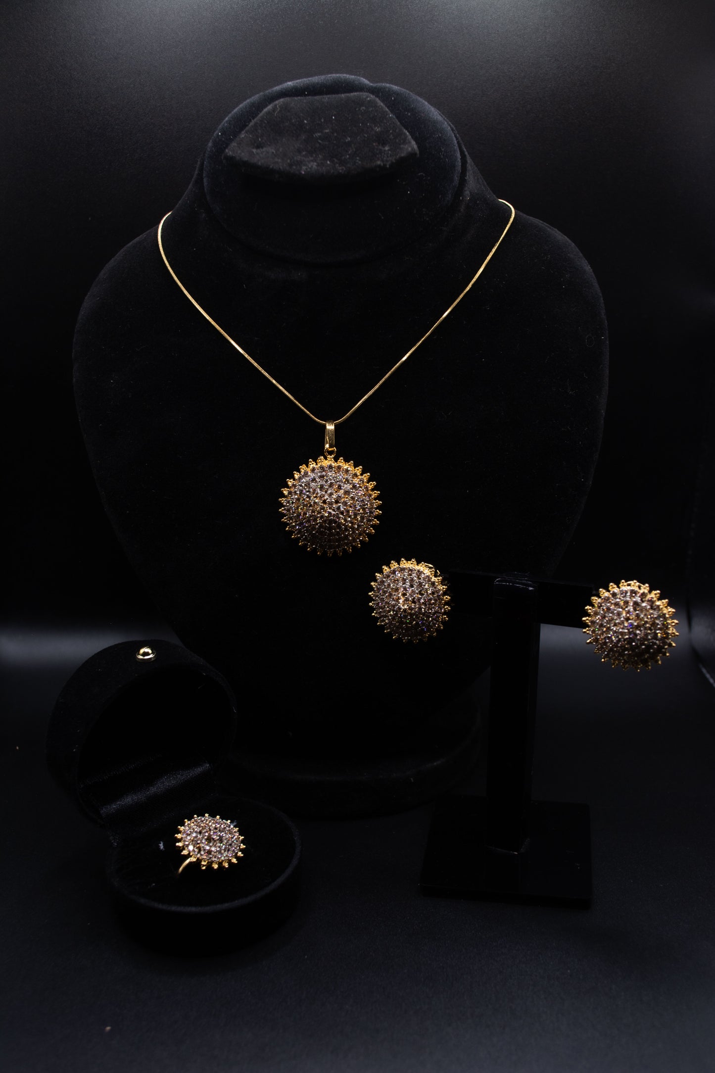 Zircon Gold Plated 3D Circular Earrings, Adjustable Ring Pendant Jewelry Gift Set.