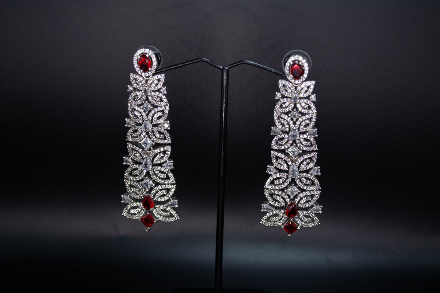 Elegant Leaf Dangling Earrings