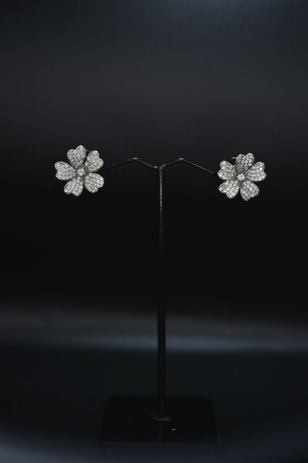 Elegant Diamond Cut Flower Earrings