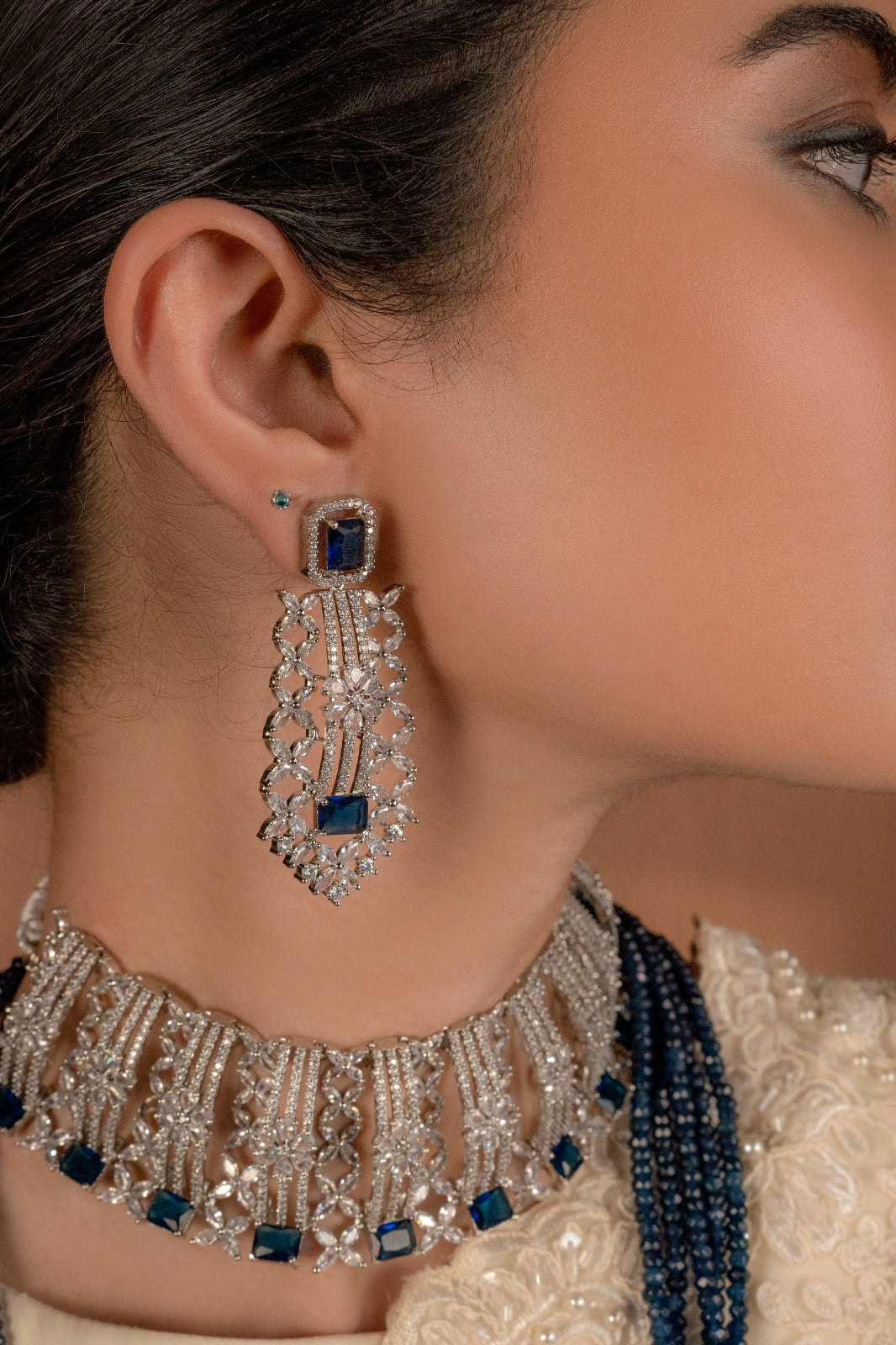 Sapphire Star Studded Choker