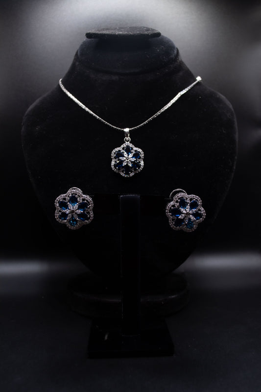 Elegant Blue Floral Pendent Jewelry Set