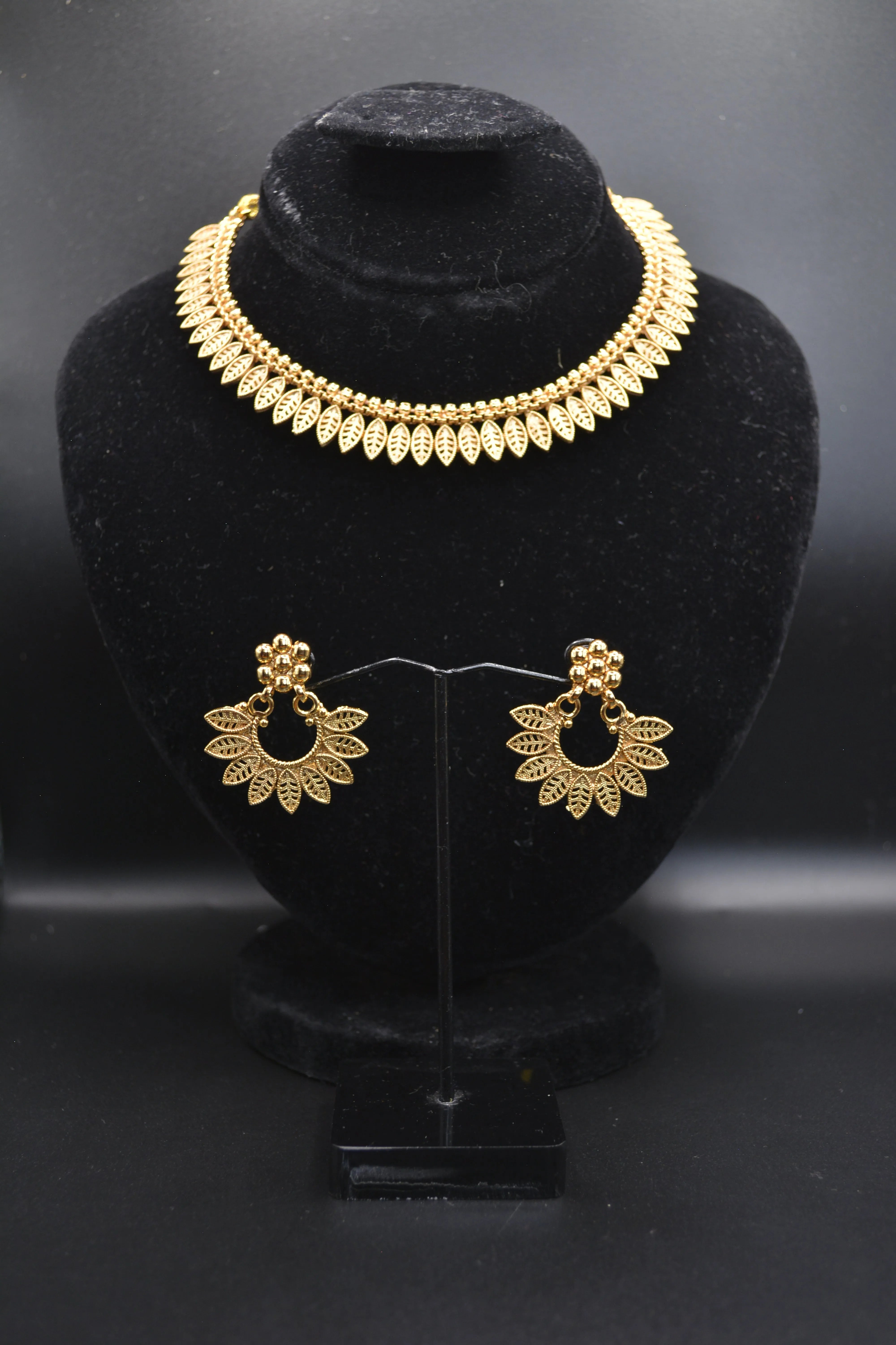 Gold Plated Leaf Jewelry Set - SOVRATI