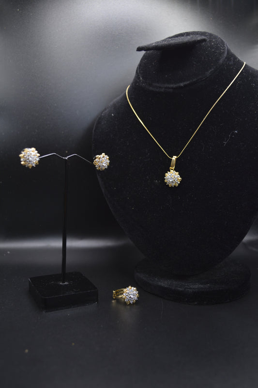 Elegant Gold and Diamond Floral Jewelry Set