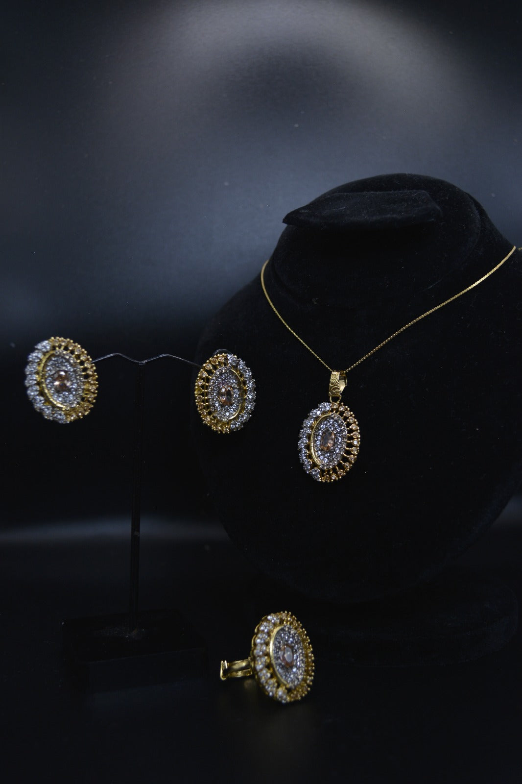 Oval Stone Pendant Set