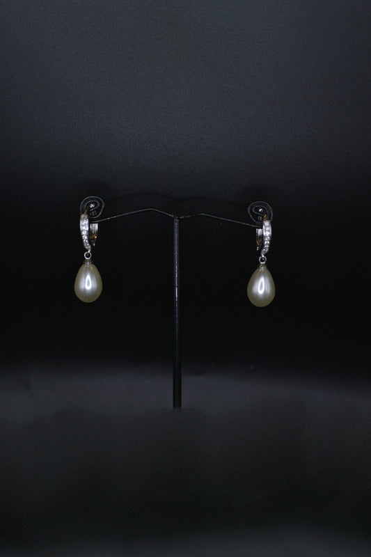 Classic Tear Drop Pearl Earrings