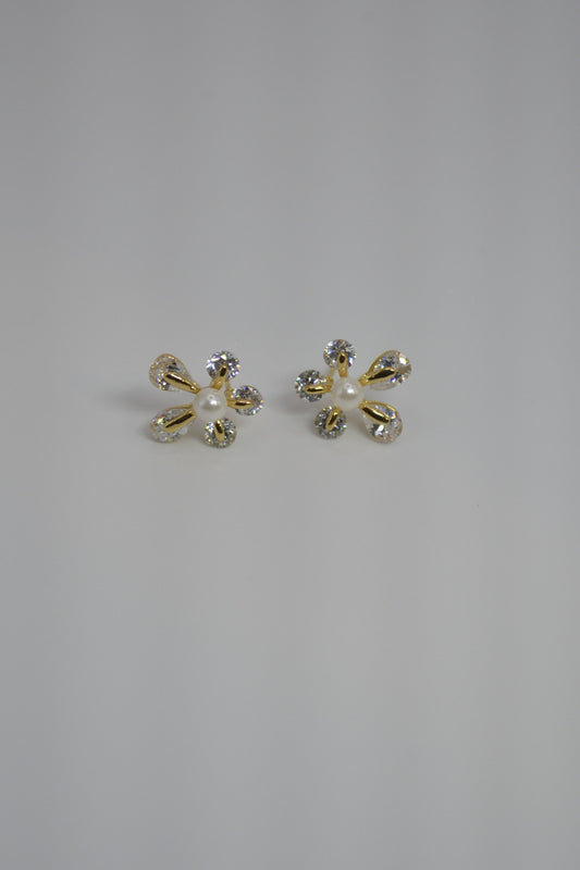 Delicate Bloom earrings